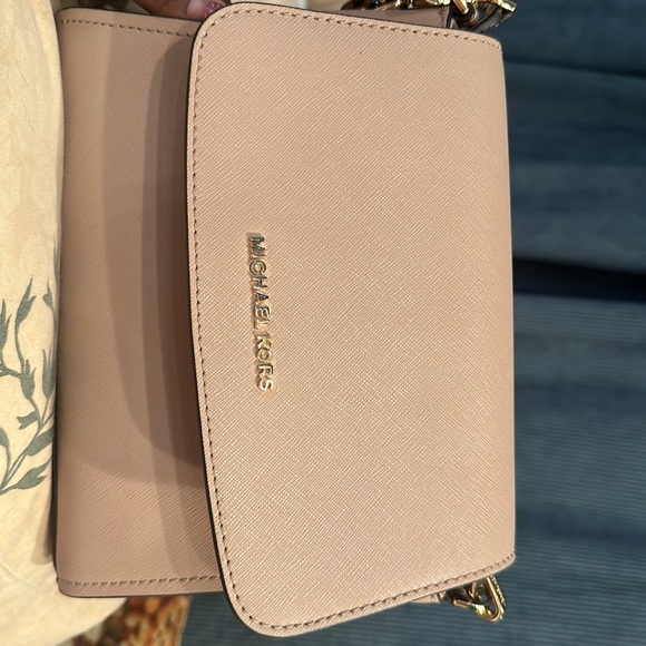 Michael Kors cross body - Picture 12 of 15